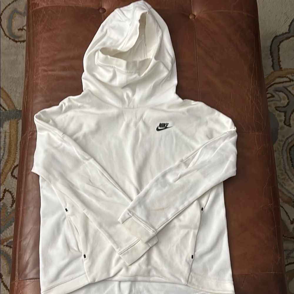 Women’s Nike White Sweatshirt